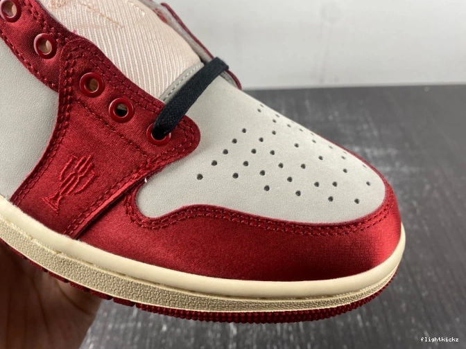 OG x 1 Low Jordan Trophy Room Air Away FN0432-100 0811